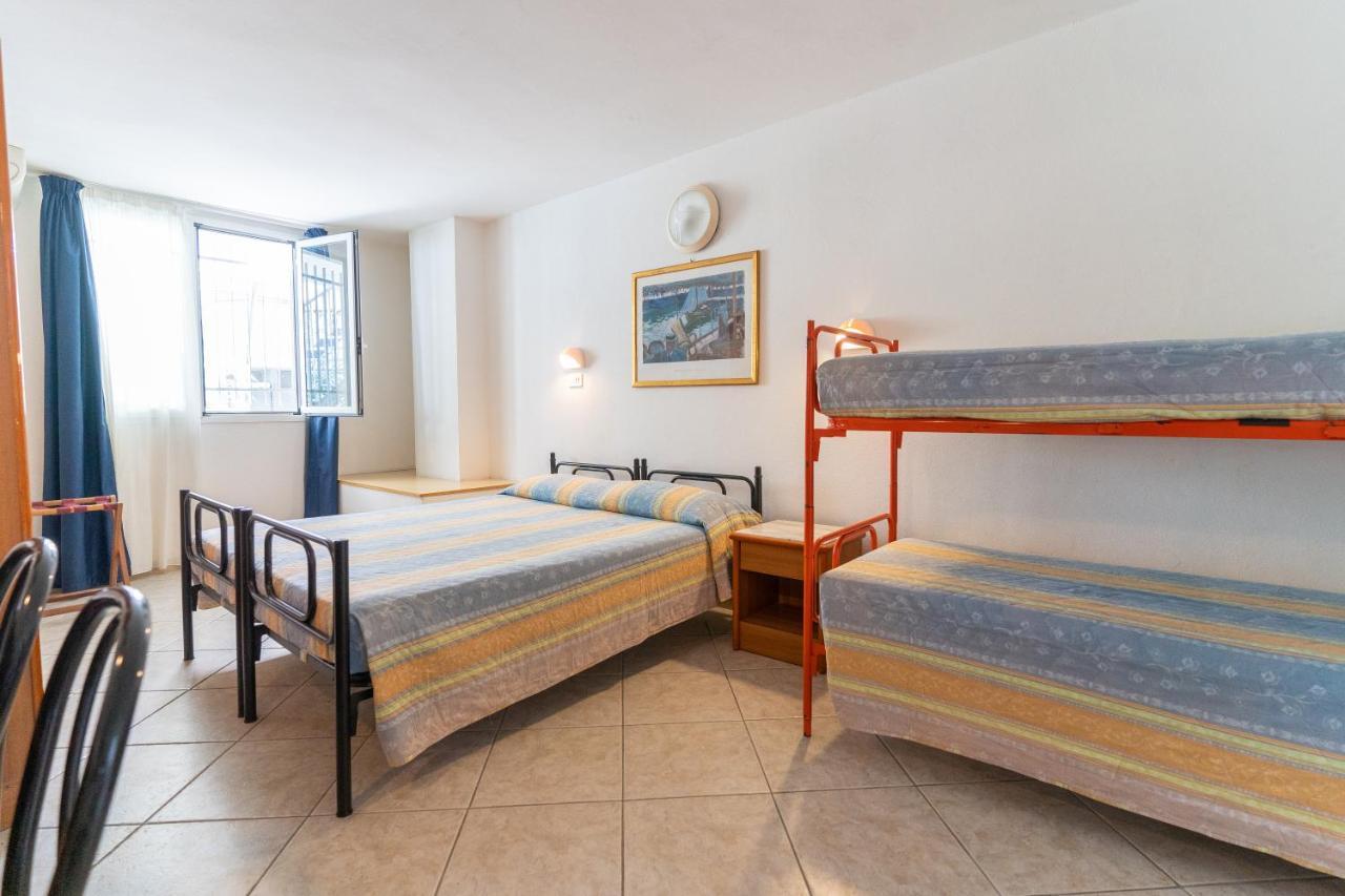 Hotel Villa Isola Rimini Dış mekan fotoğraf