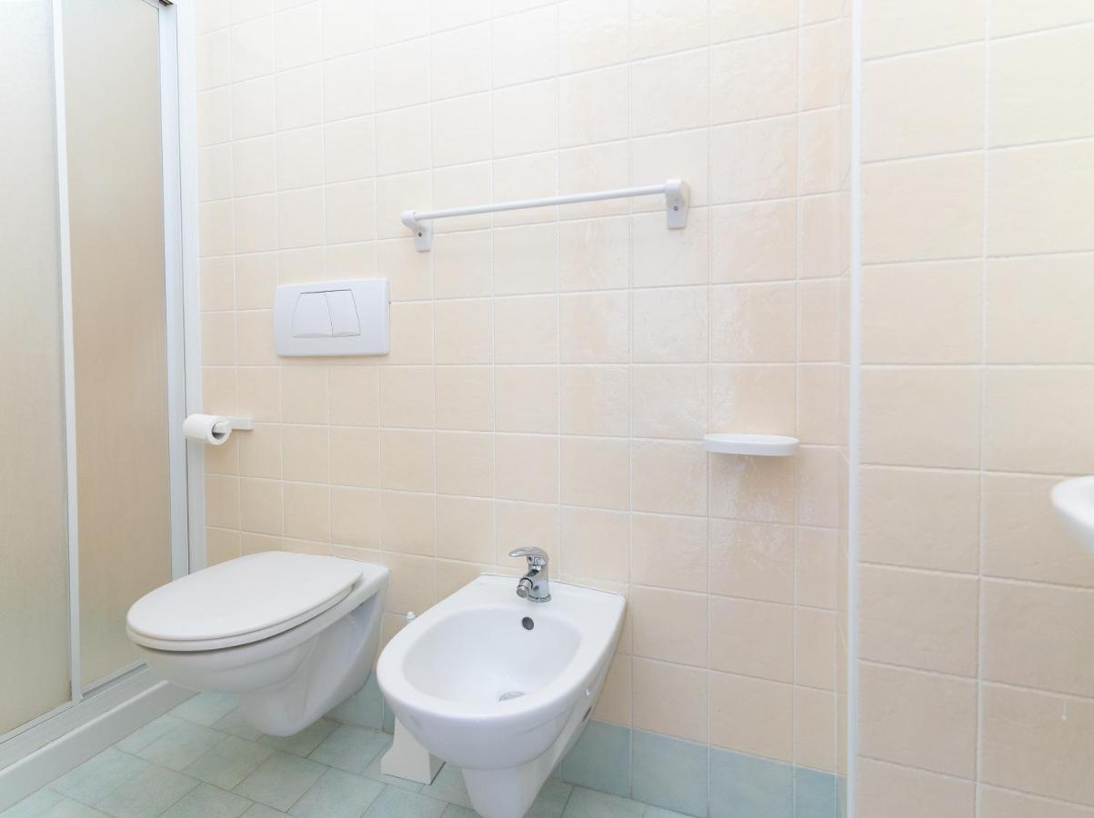 Hotel Villa Isola Rimini Dış mekan fotoğraf